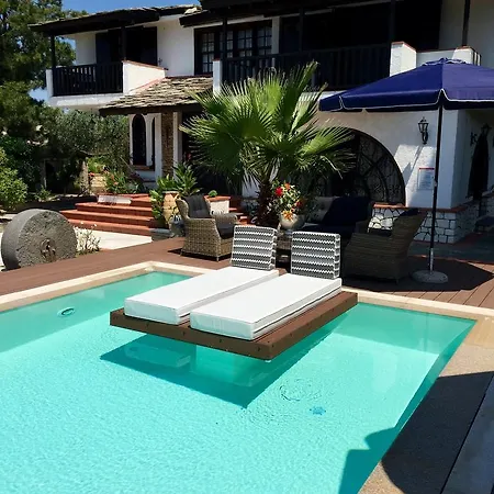 Byblos Luxury * Prínos