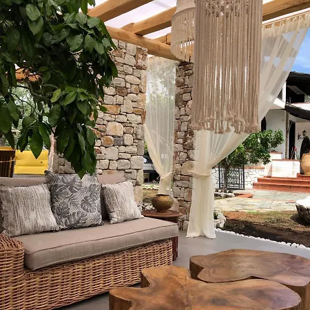 Byblos Luxury Villa Prínos